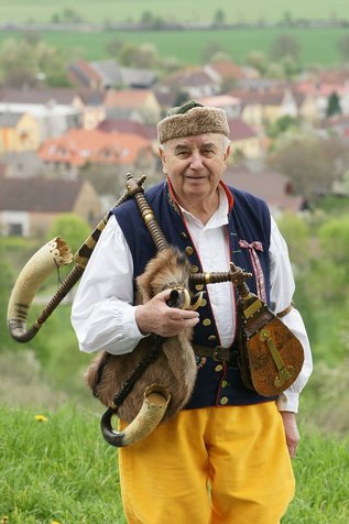 Antonín Konrády mit seinem Dudelsack