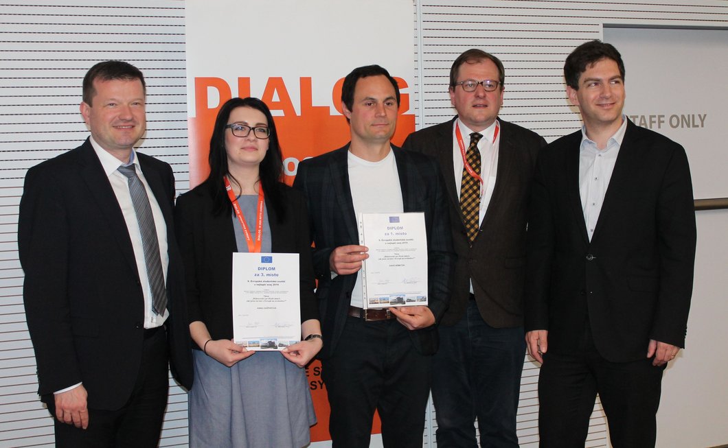 Preisträger des Essaywettbewerbs 2019