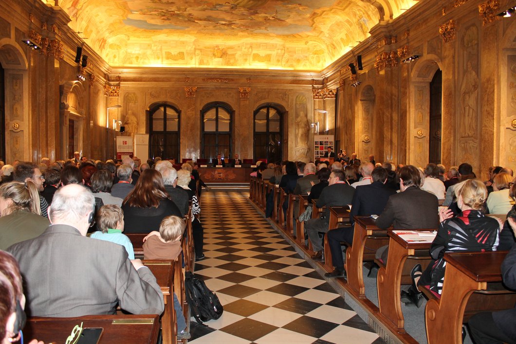 Blick in den Versammlungsraum